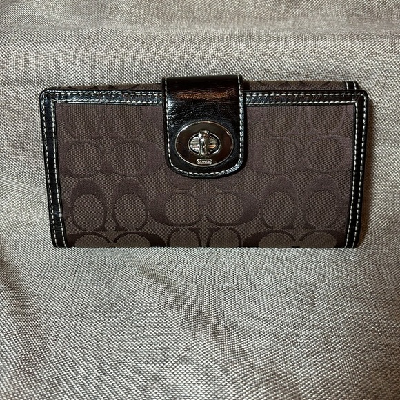 COACH Signature Slim Envelope Credit Card Wallet Chocolate Brown - Picture 2 of 10
